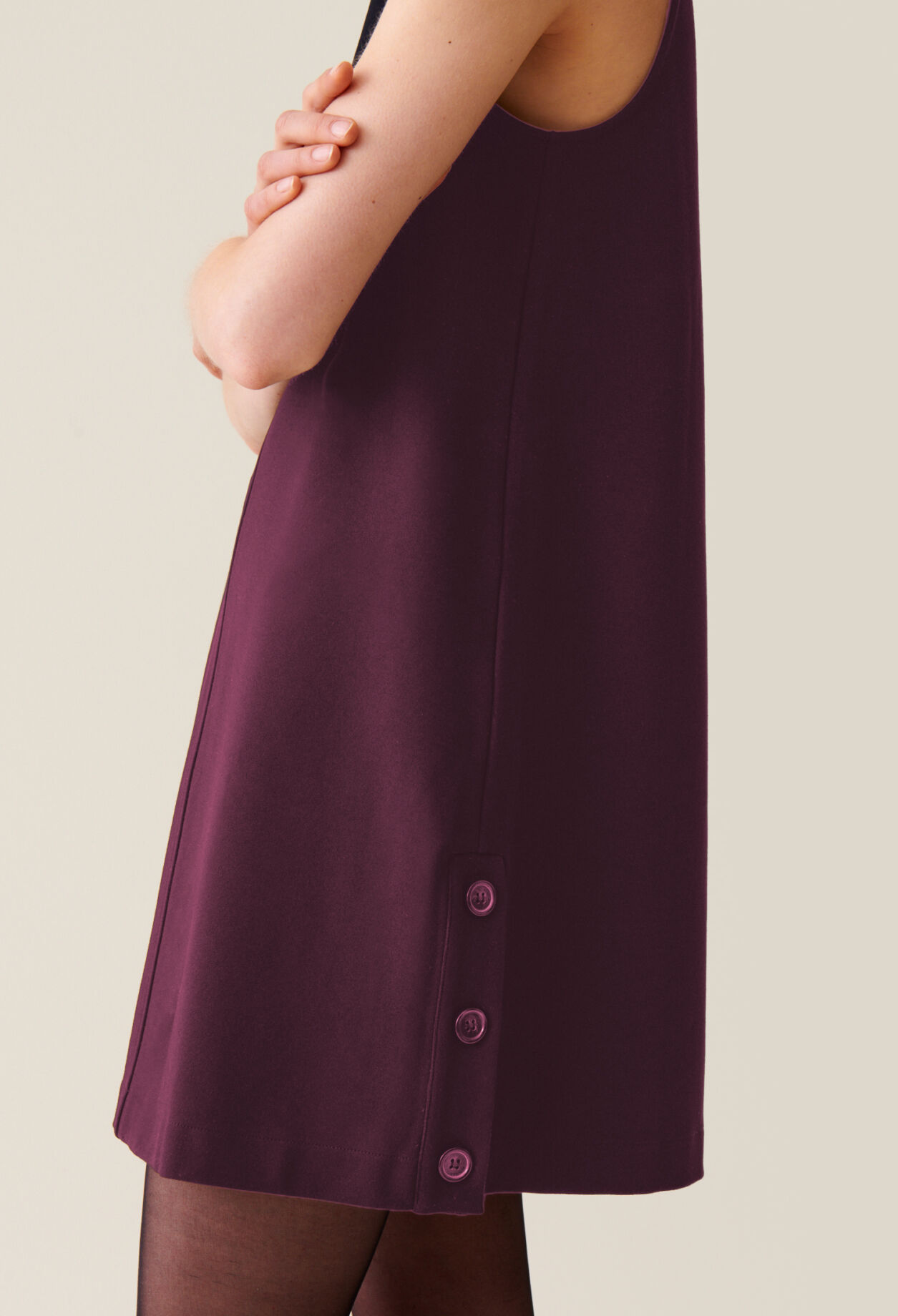 Robe courte sans manches