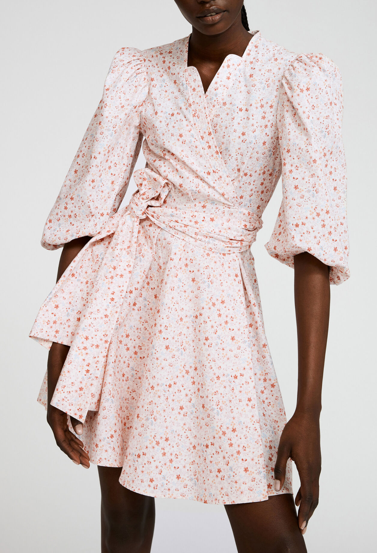 Robe courte cache cœur