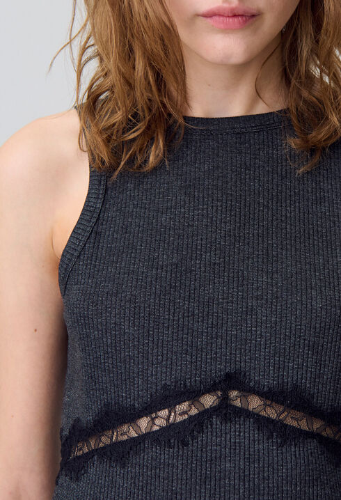 T-shirt sans manches dentelle