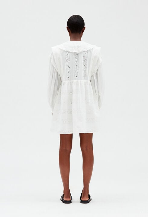 Robe courte babydoll brodée blanc
