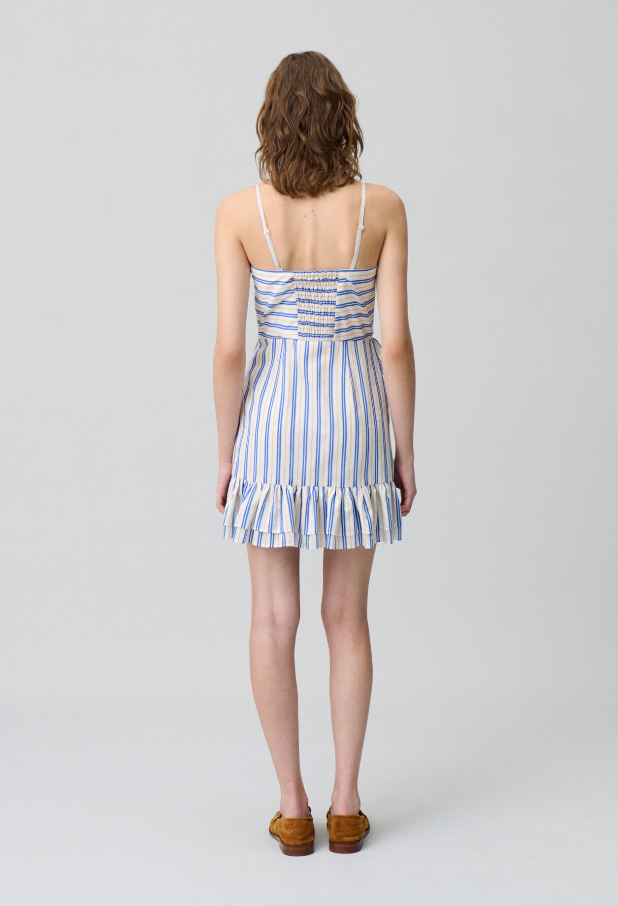 Robe courte volantée