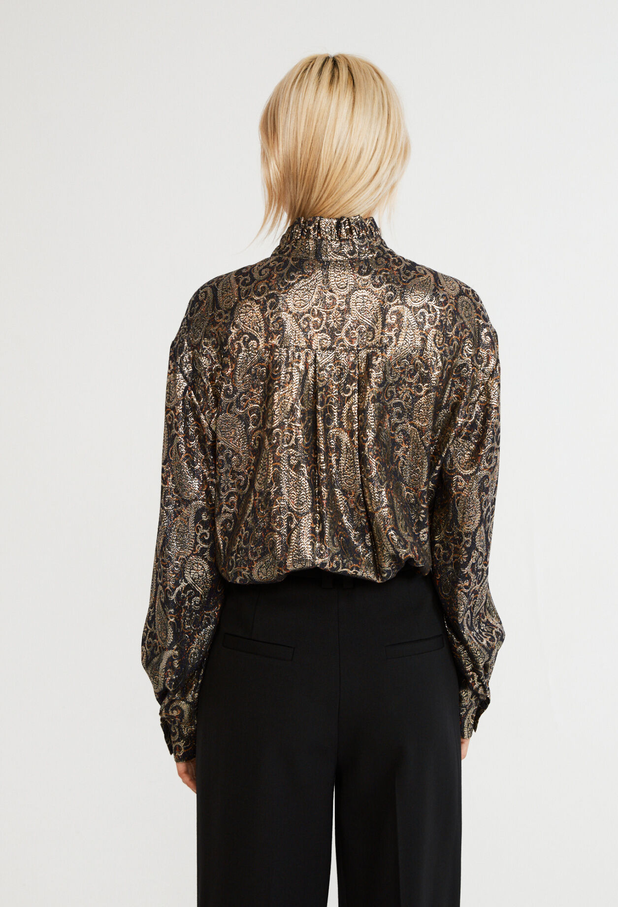 Patterned top