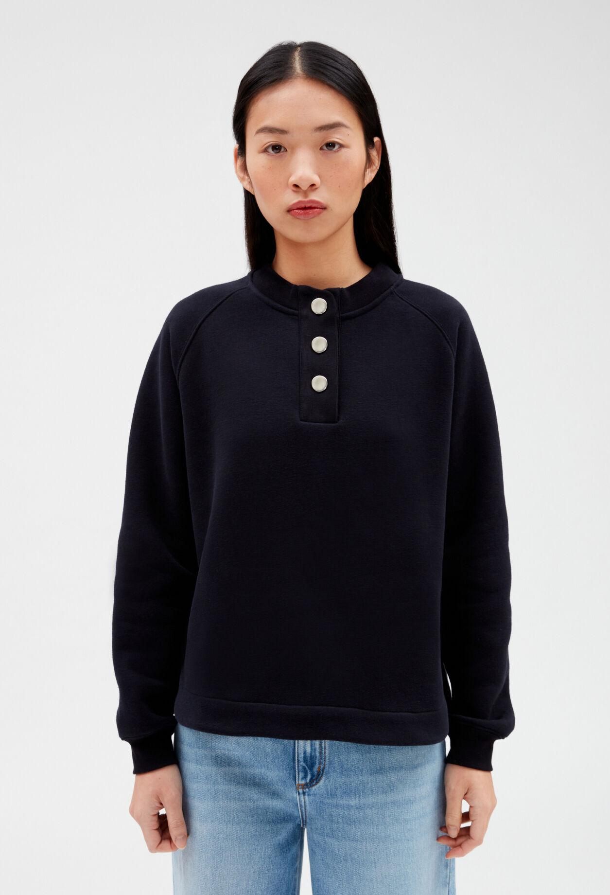 Navy sweatshirt with removable collar