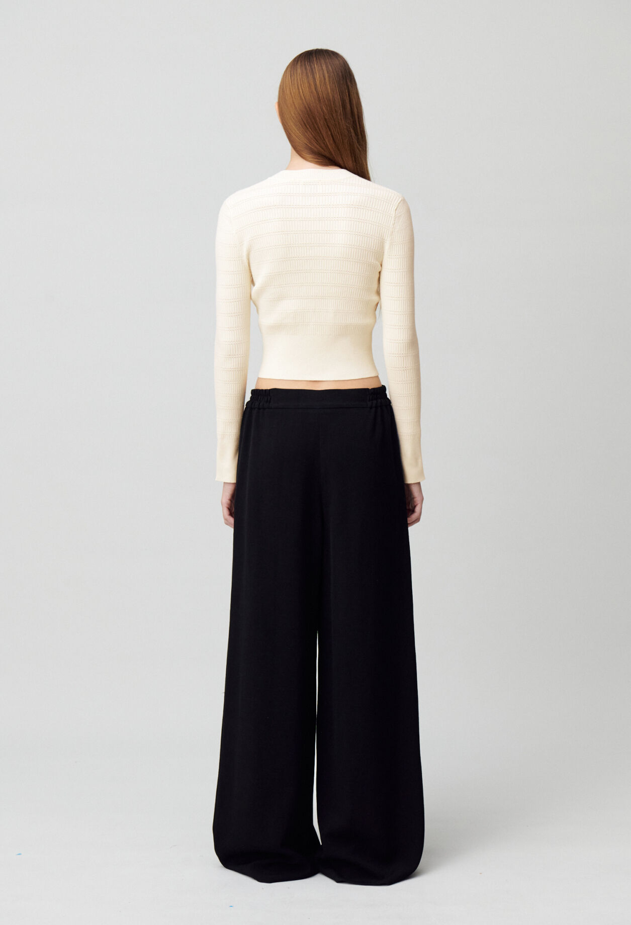 Pull maille fine noeuds