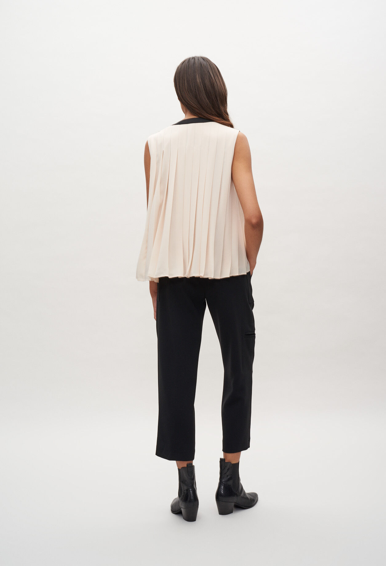 Pleated sleeveless top