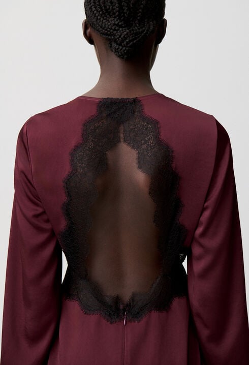 Robe courte fluide satinée