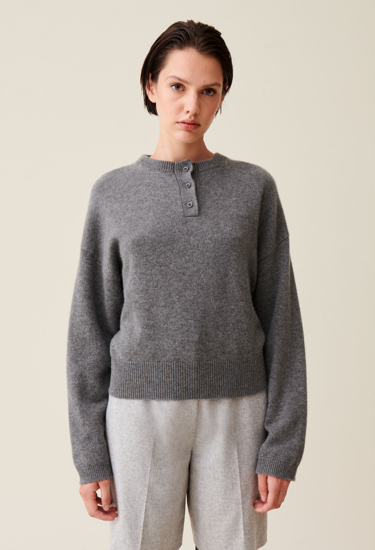 Cashmere jumper detachable collar
