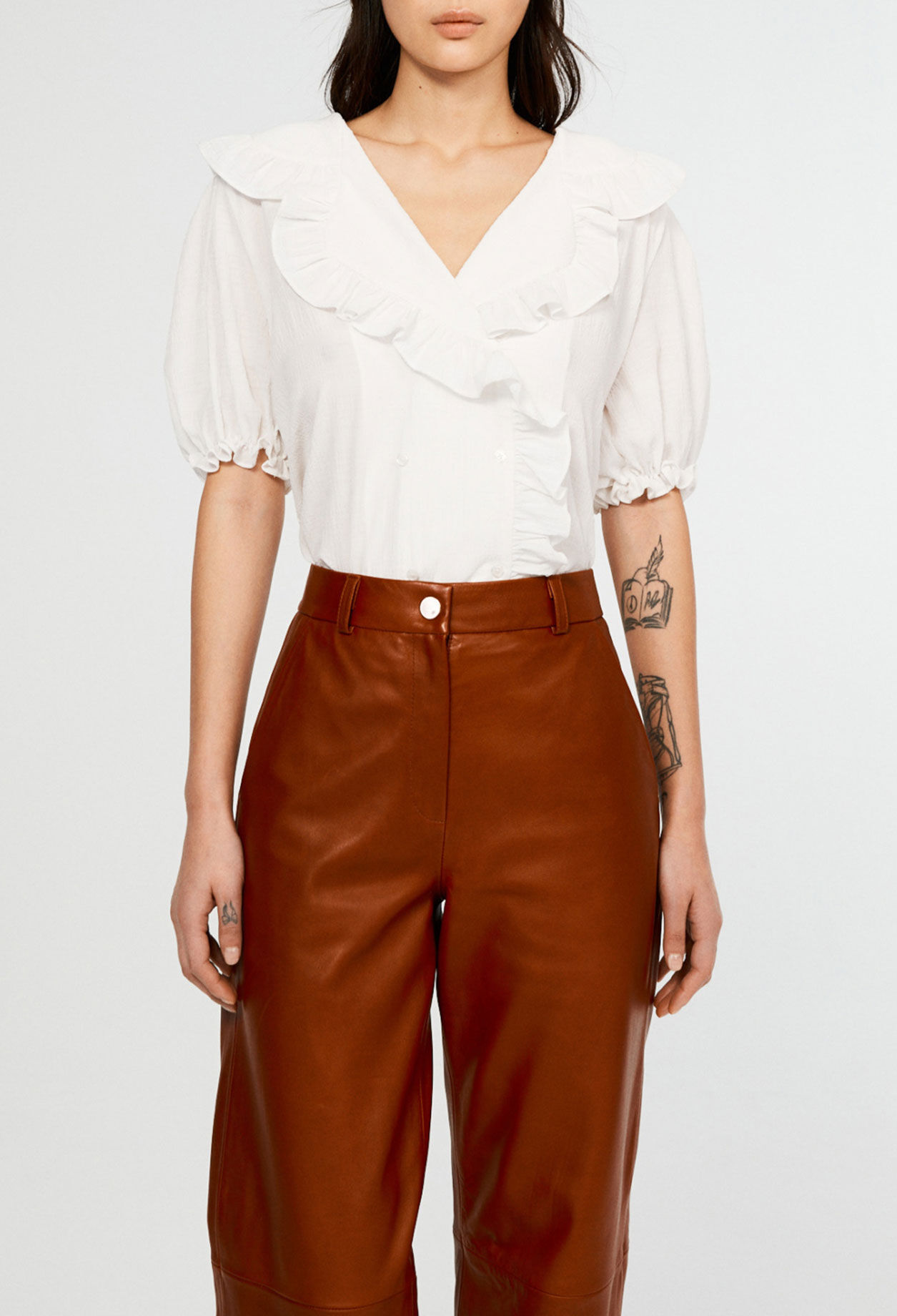 Blouse with lapel collar