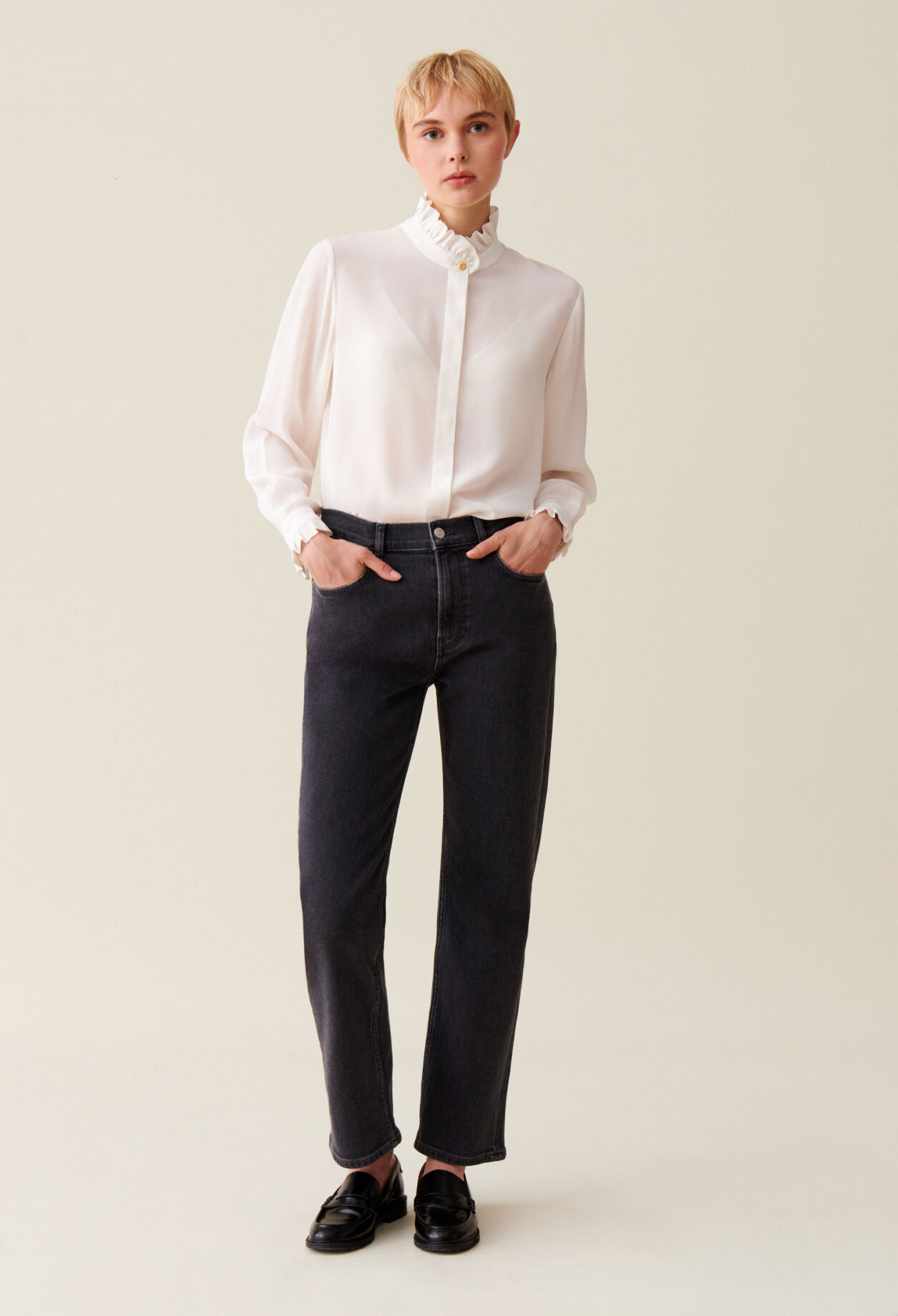 White shirt with wavy collar 