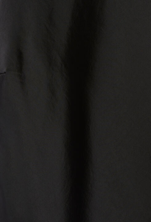 Robe longue satinée dos nu