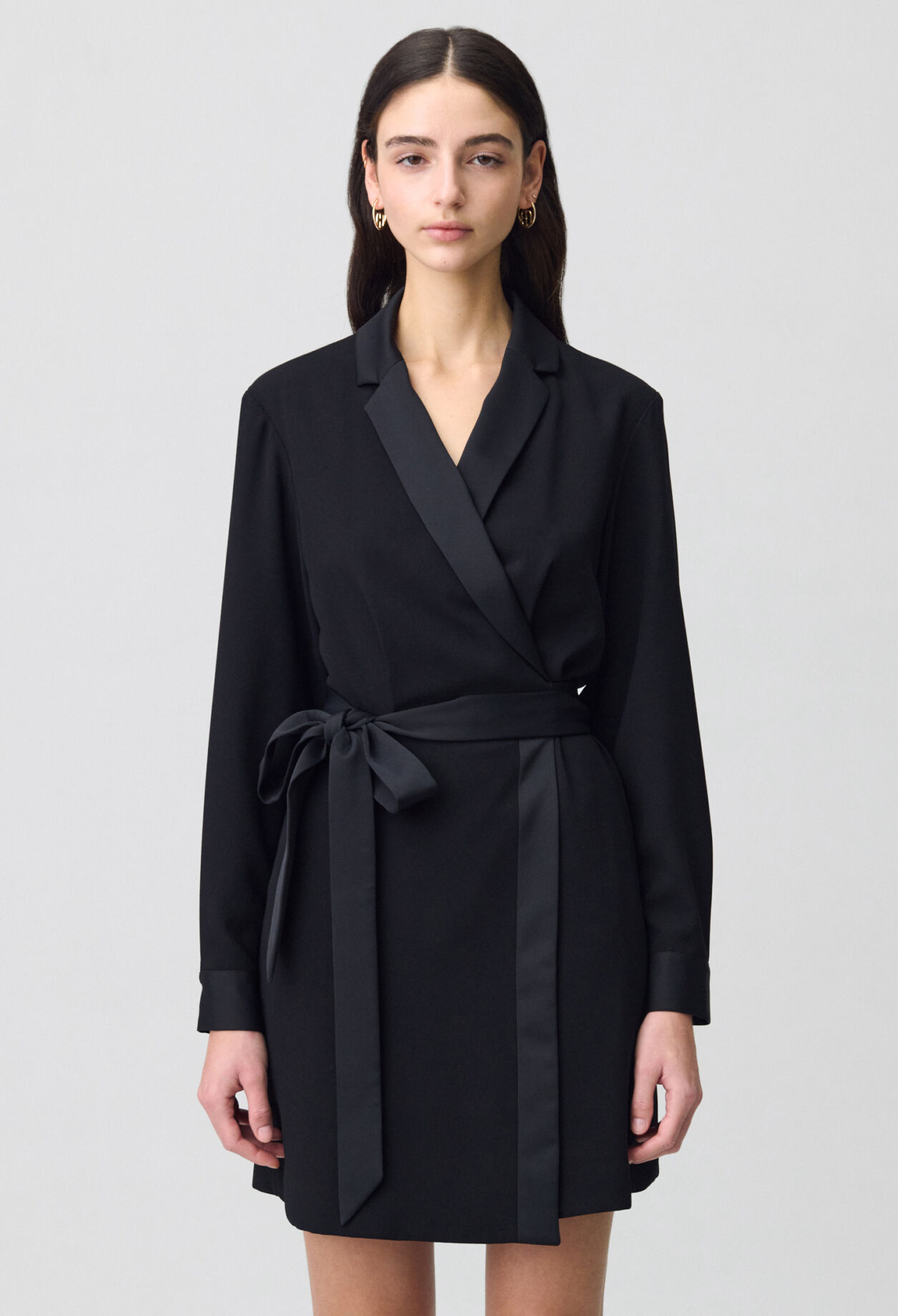 Robe cache-cœur col tailleur
