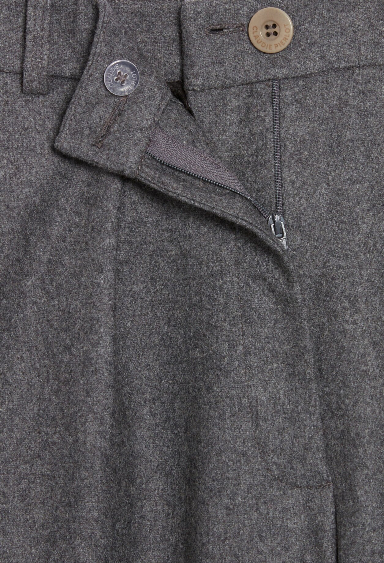 Light grey cargo trousers