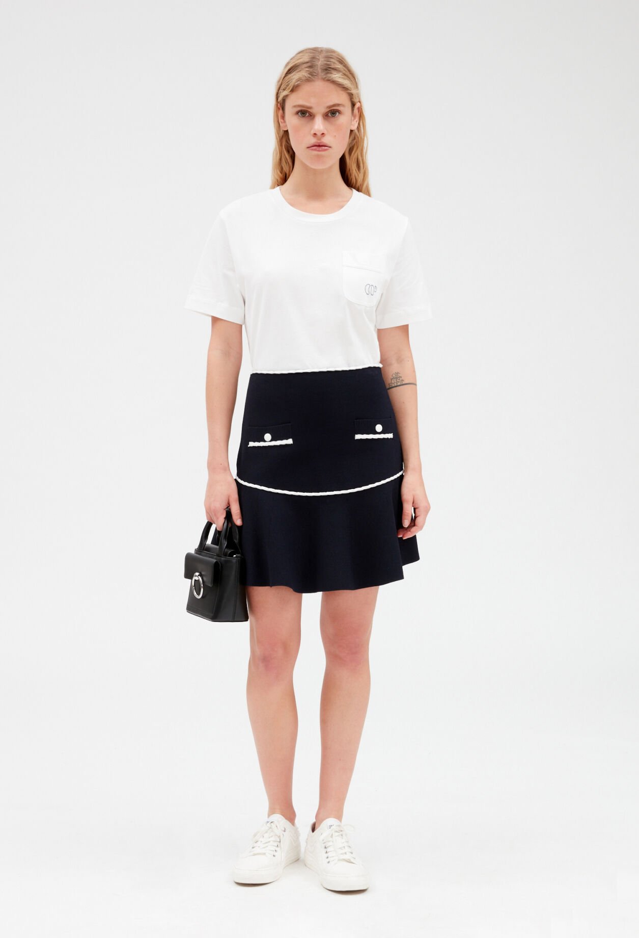 Knit short skirt