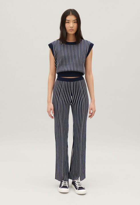 Sleeveless stripy knit jumper
