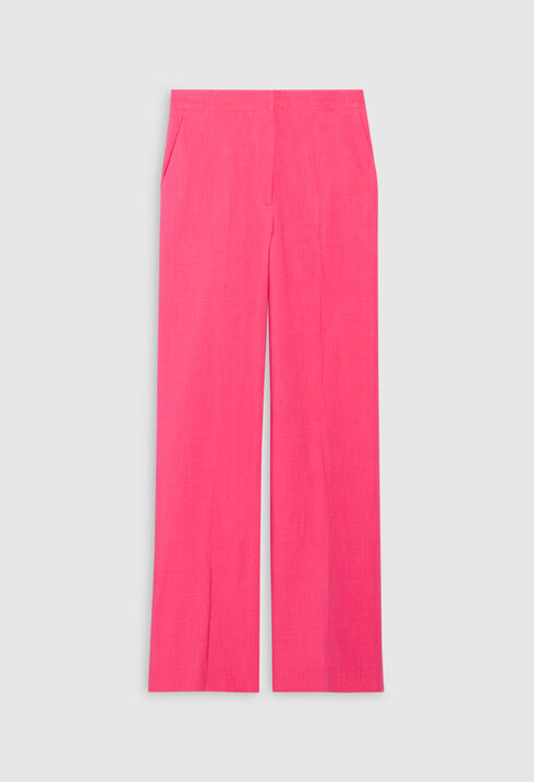 Loose pink trousers