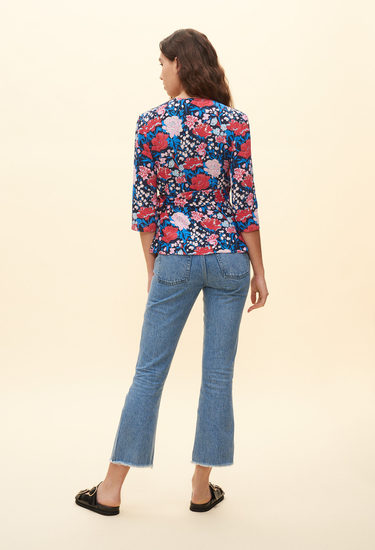Wrap-front top
