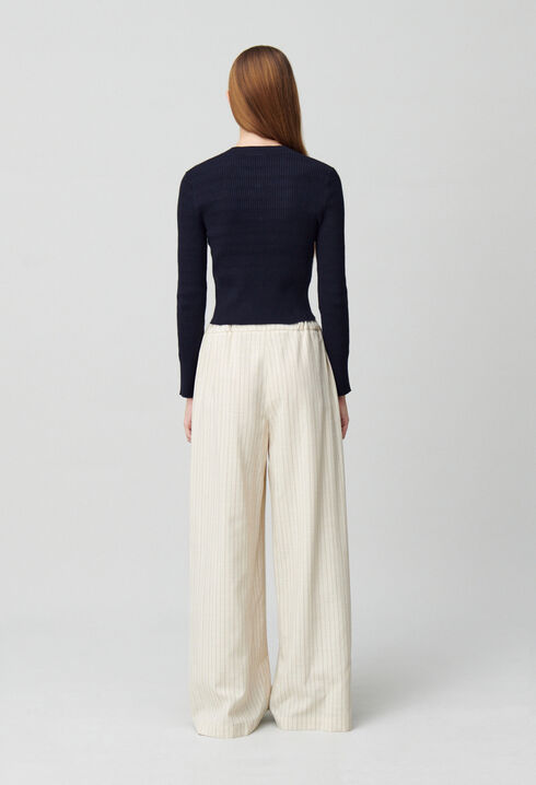 Thin knit jumper with bows
