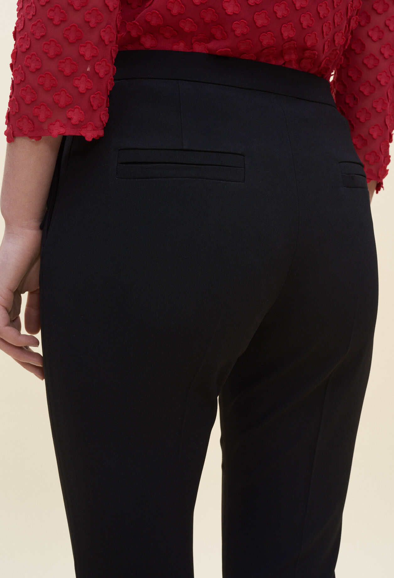 Pantalon à détails nœud