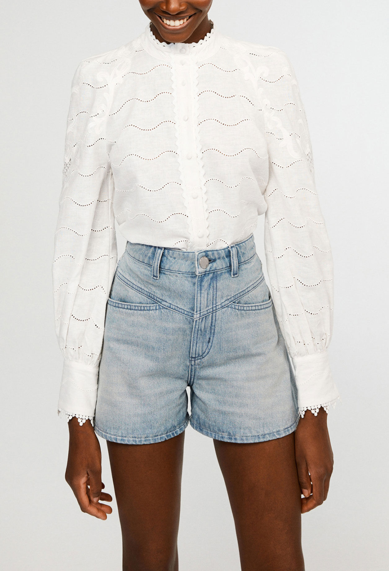Chemise à broderies en coton biologique