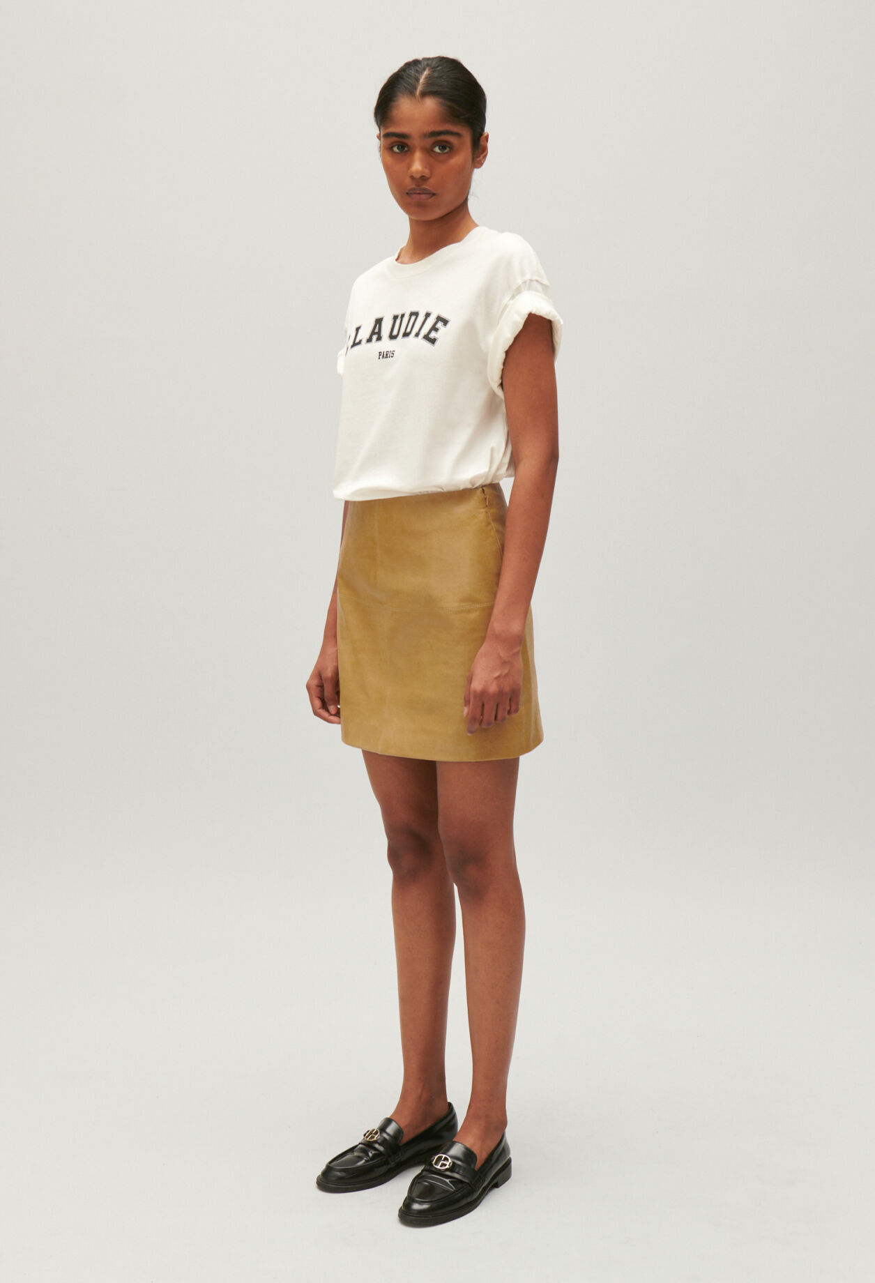 Jupe courte cuir jaune ocre