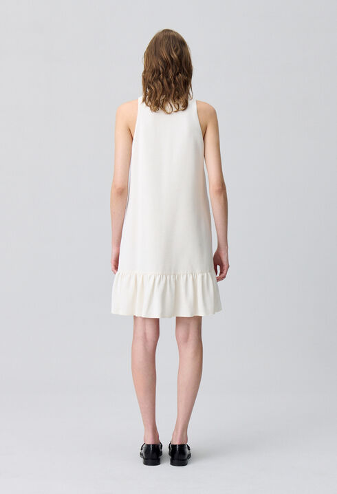 Robe courte sans manches