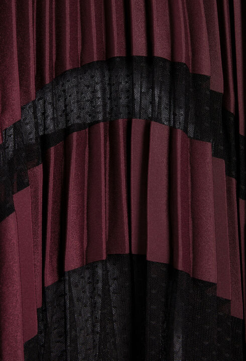 Pleated, ruffled mid-length skirt