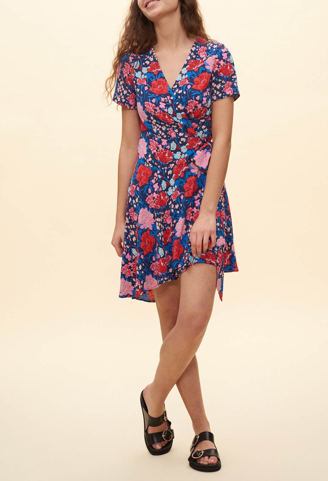 Asymmetric flowery dress
