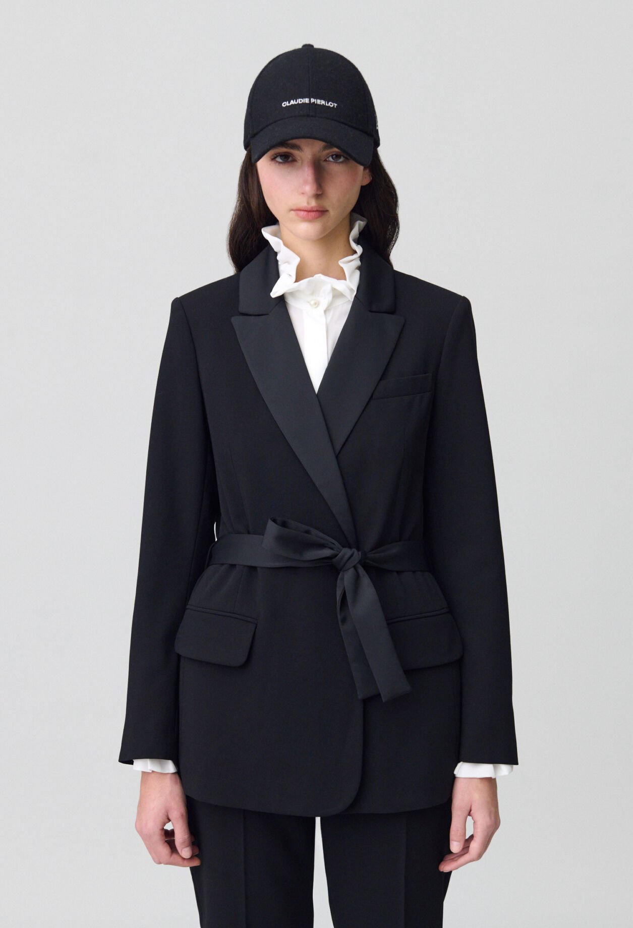 Veste tailleur boutonnée ceinturée