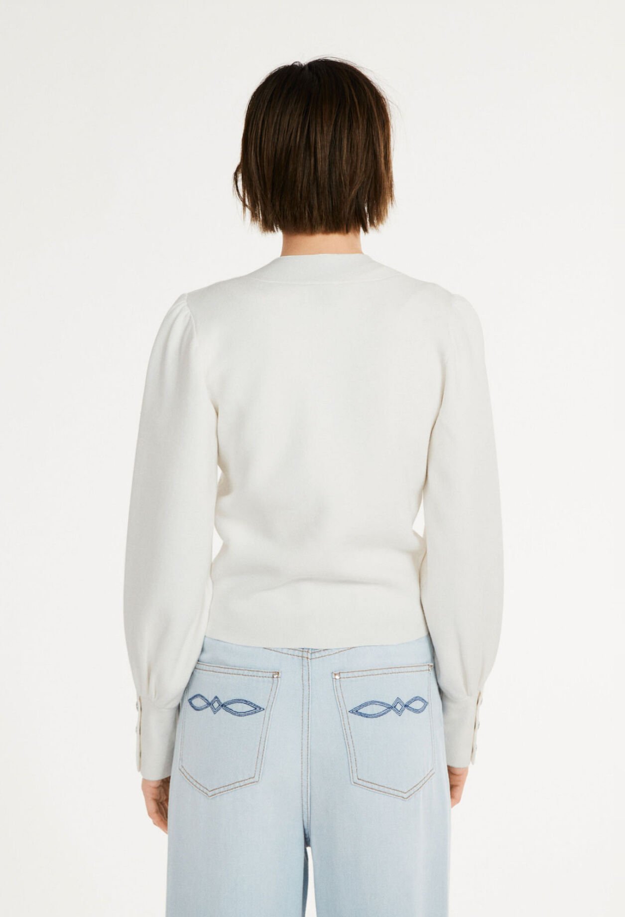 Cardigan with embroidered flowers