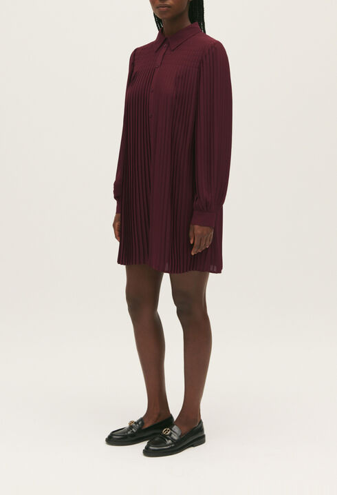 Short pleated dress