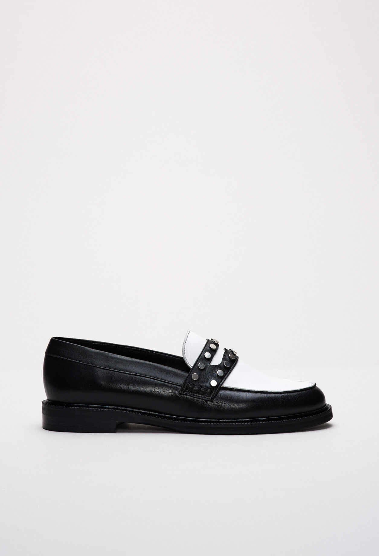 Mocassin clouté femme 2025