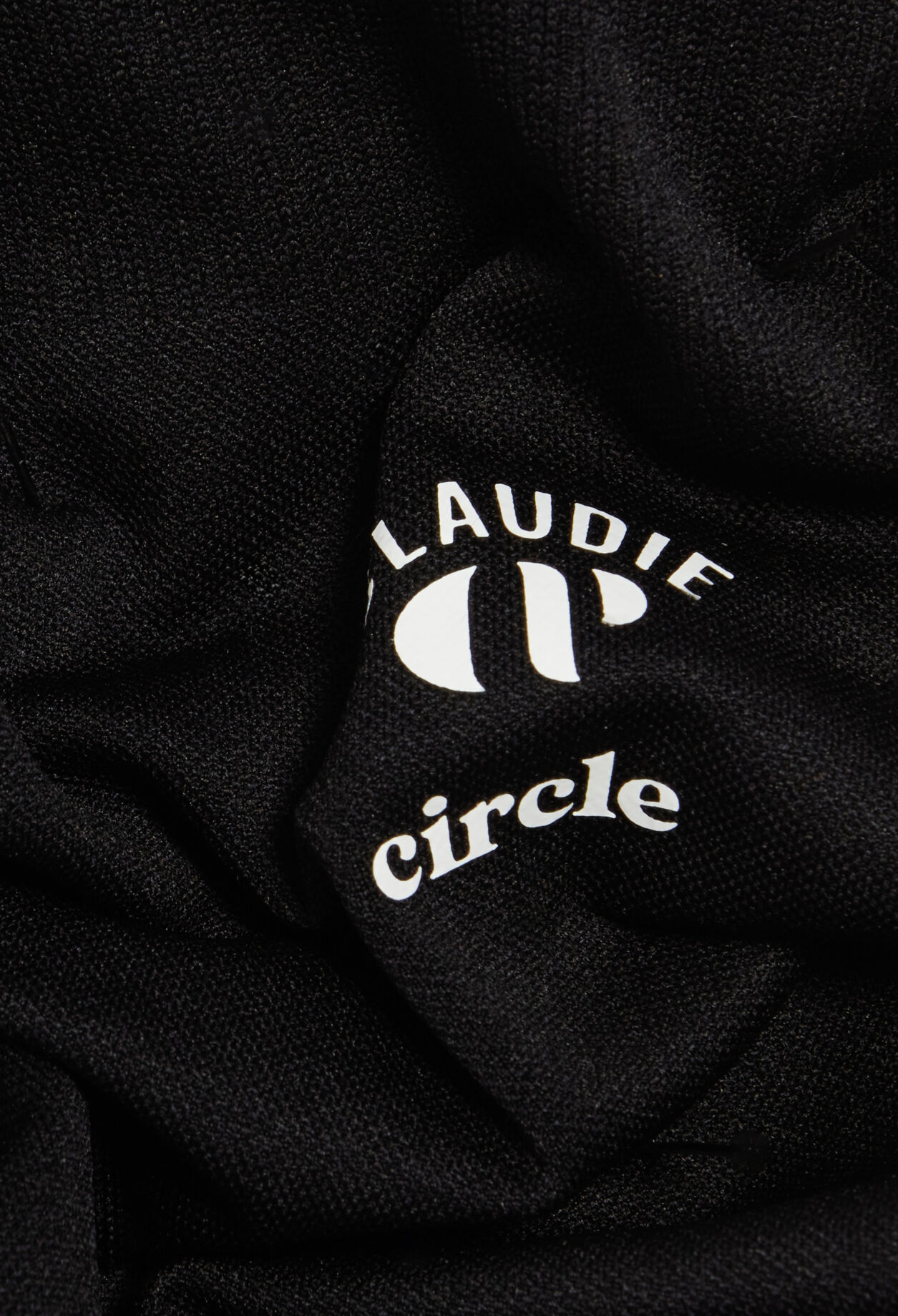 Cycliste de sport noir Claudie x Circle