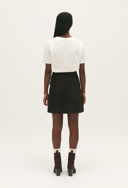 Short chocolate leather skirt
