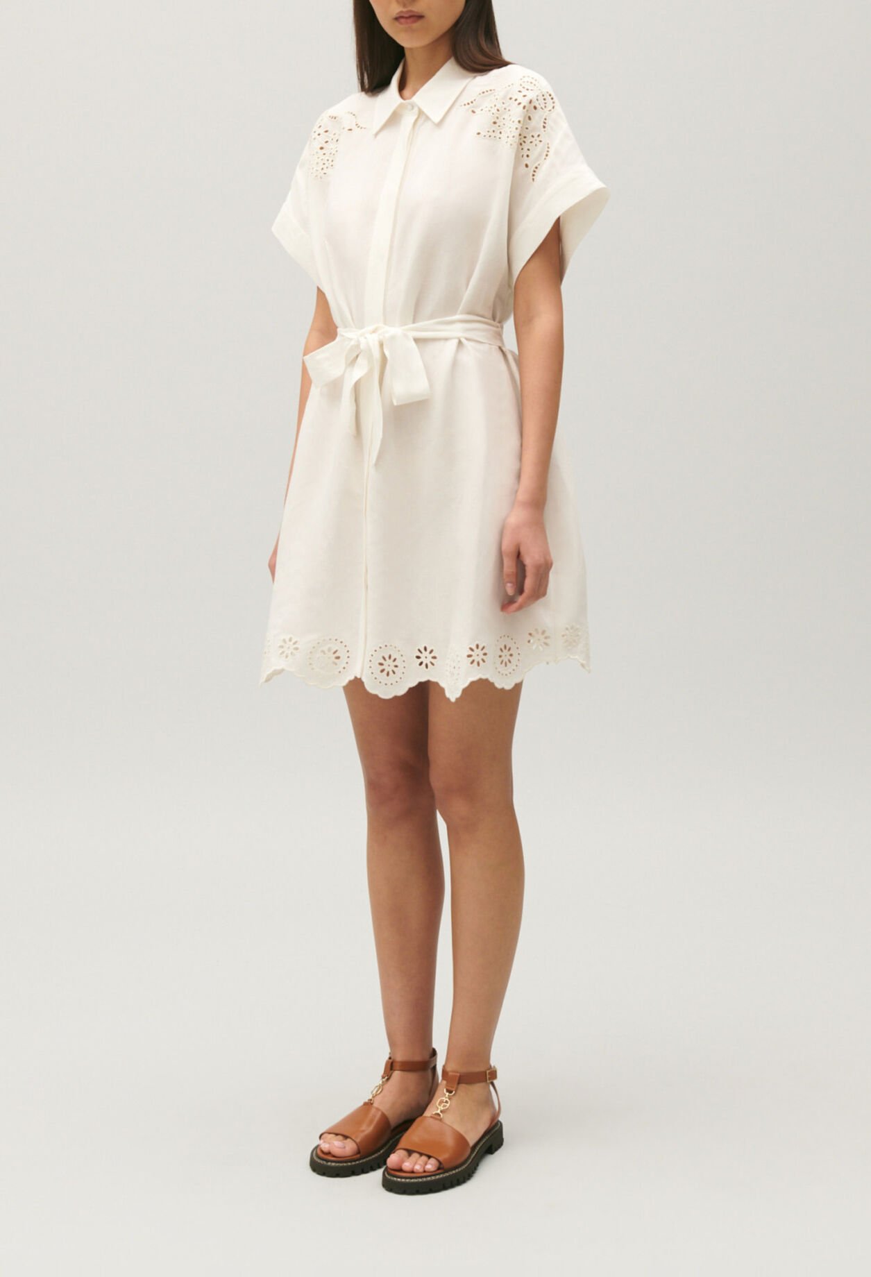 Robe chemise courte broderie anglaise