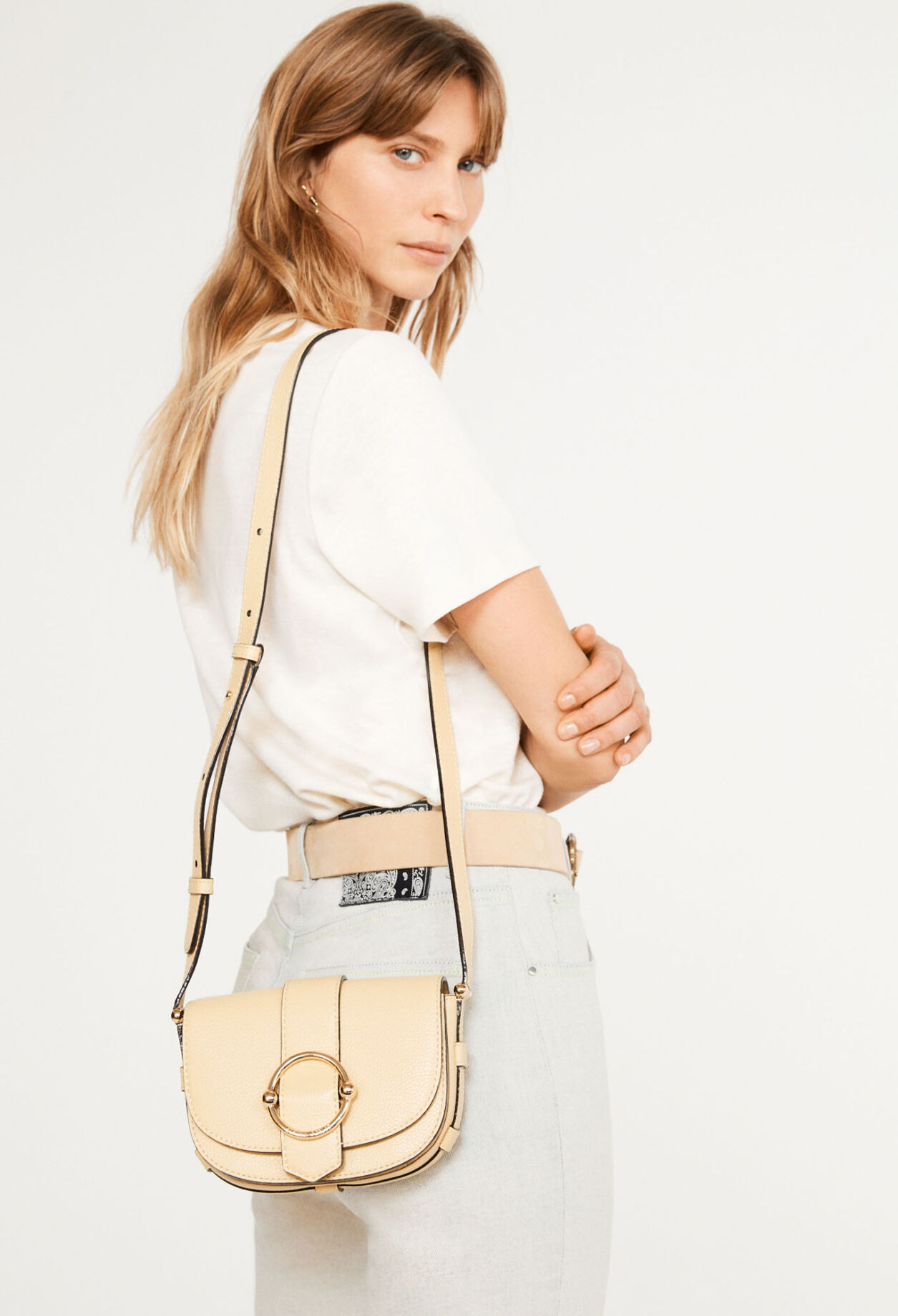 Leather messenger bag
