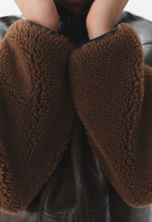Short two-tone mixed fabric jacket