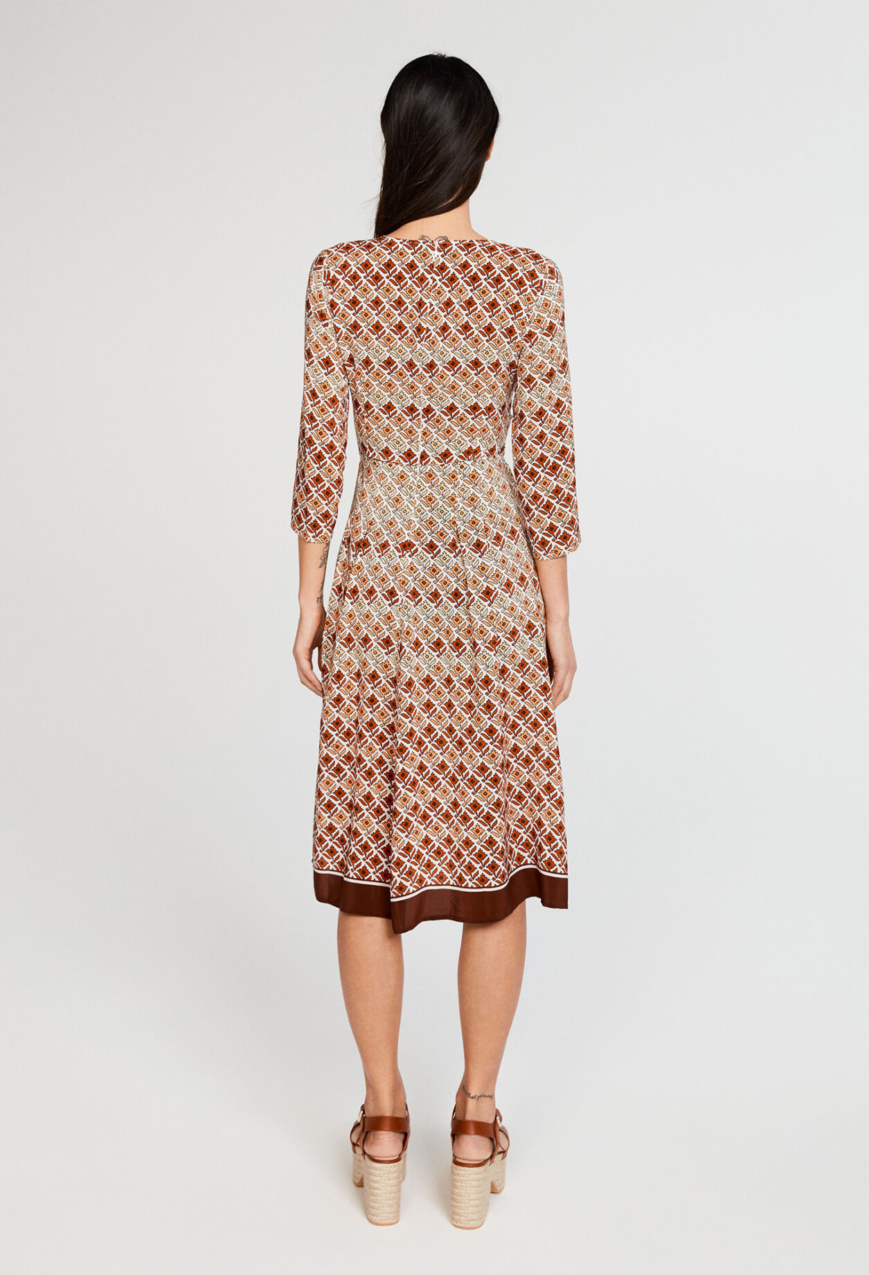 Midi dress with tie