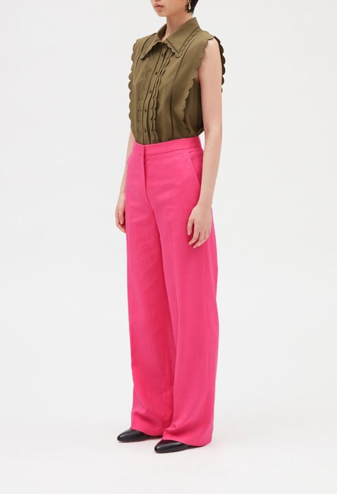 Sleeveless scalloped shirt