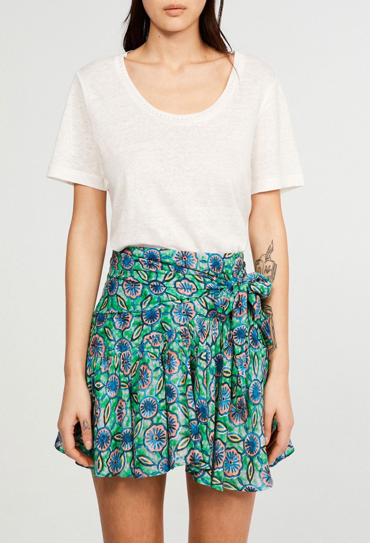 Straight cut T-shirt