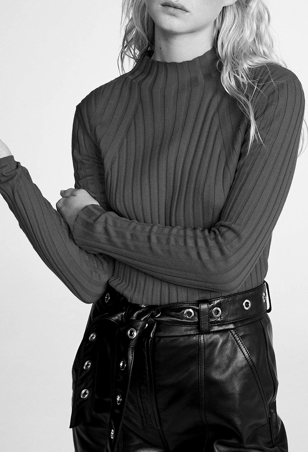 Ribbed pullover
