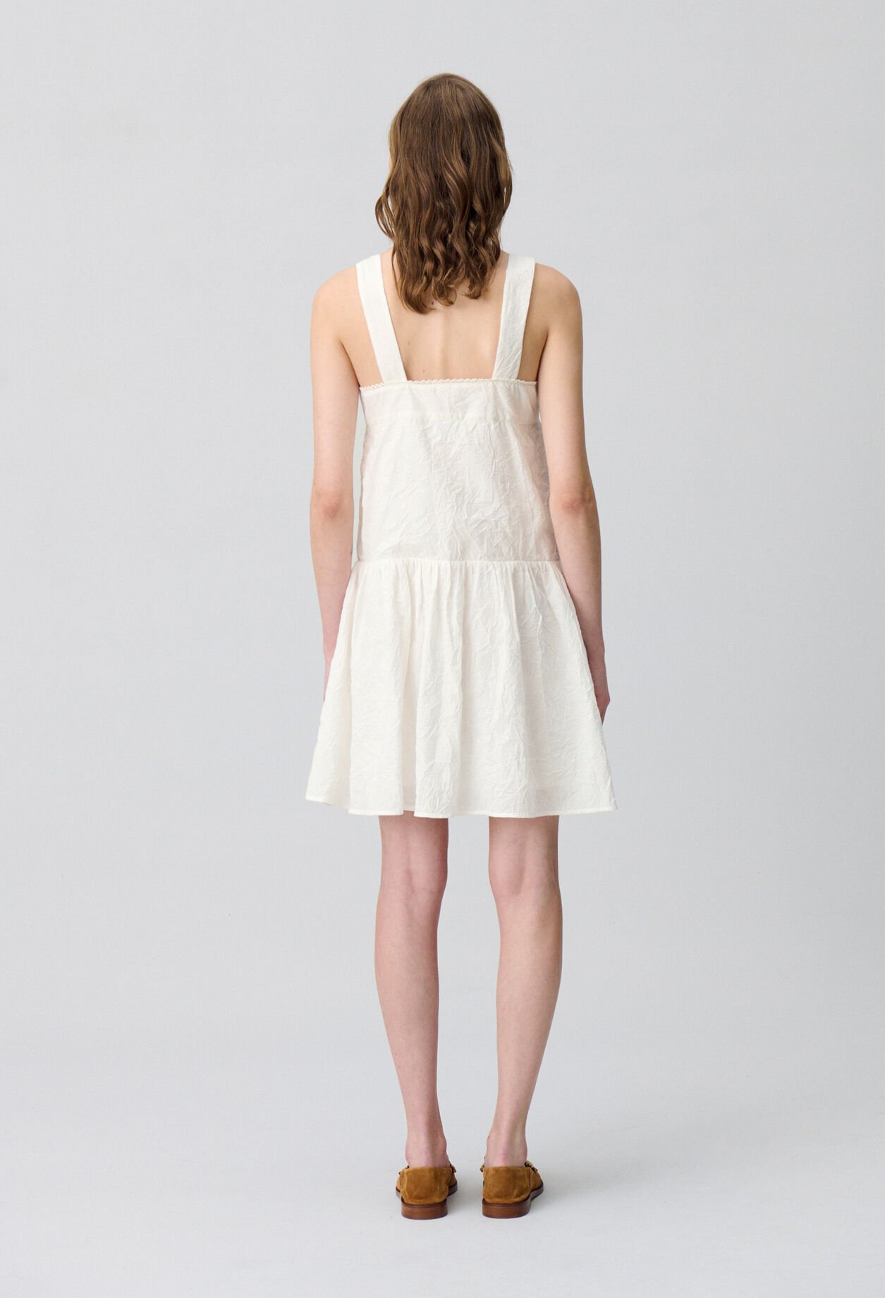 Robe courte buste brodé