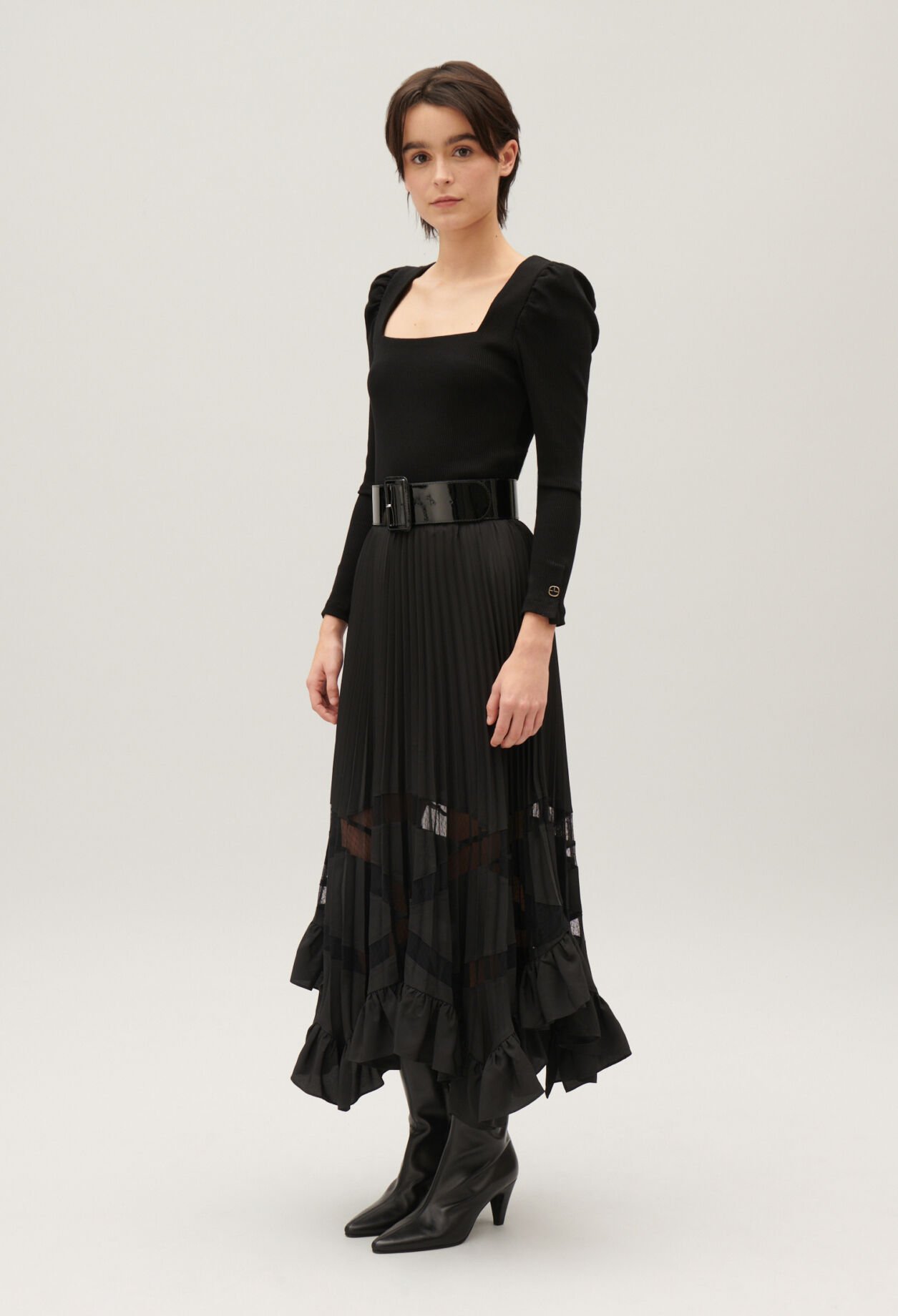Asymmetrical pleated skirt