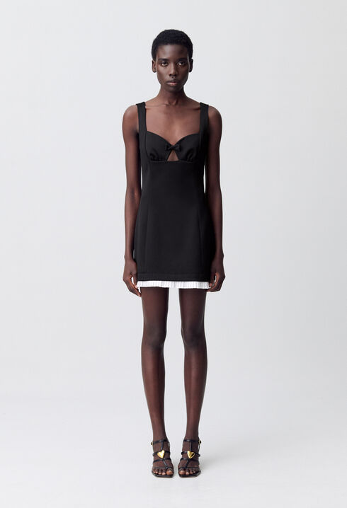Robe courte plissée