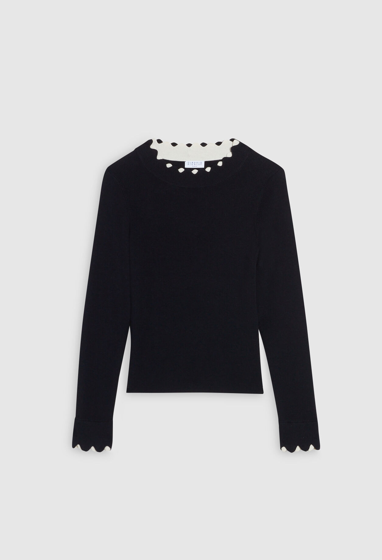 Round neck pullover