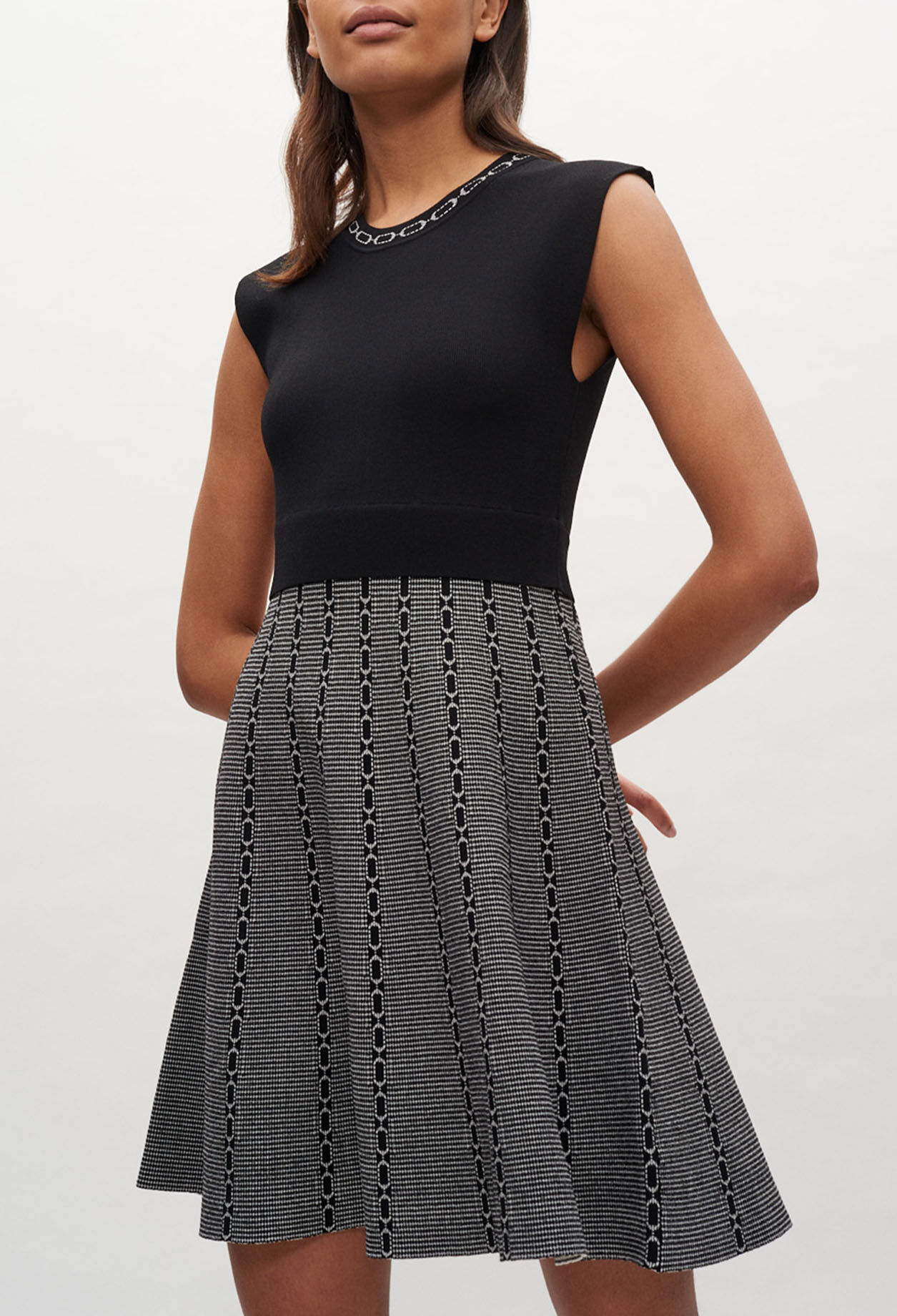 Robe en maille sans manches