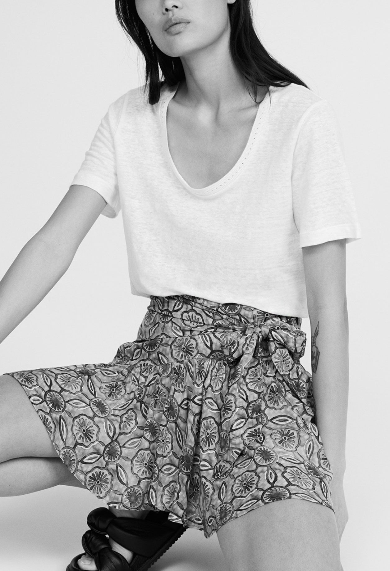 Straight cut T-shirt