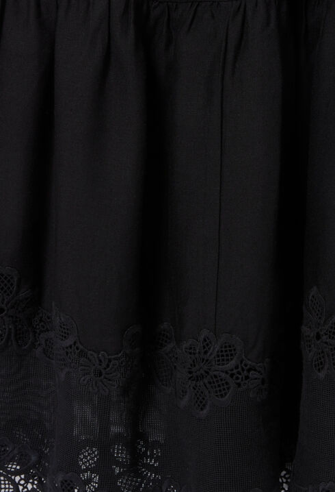 Robe longue broderies fleurs