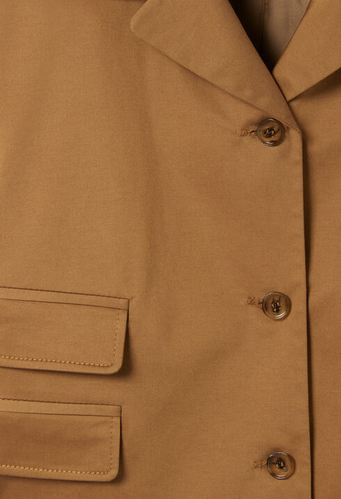 Short blazer with notched lapels