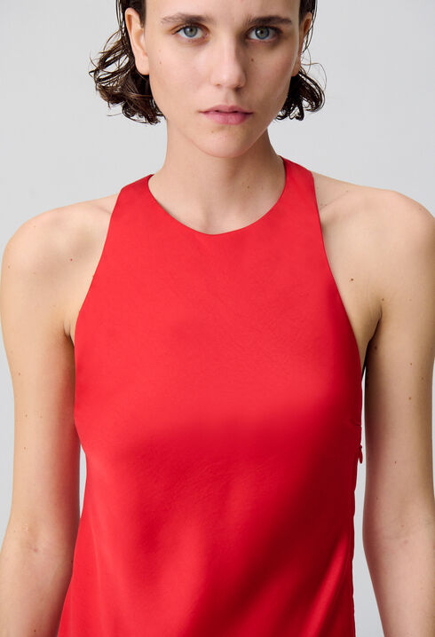 Robe longue satinée dos nu