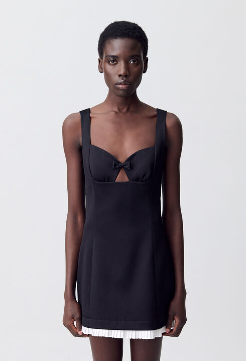 Robe courte plissée